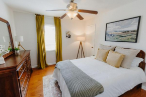 Centrally Located 2BR Overton Square Unit 2 Fast WiFi Free Parking Yes Pets